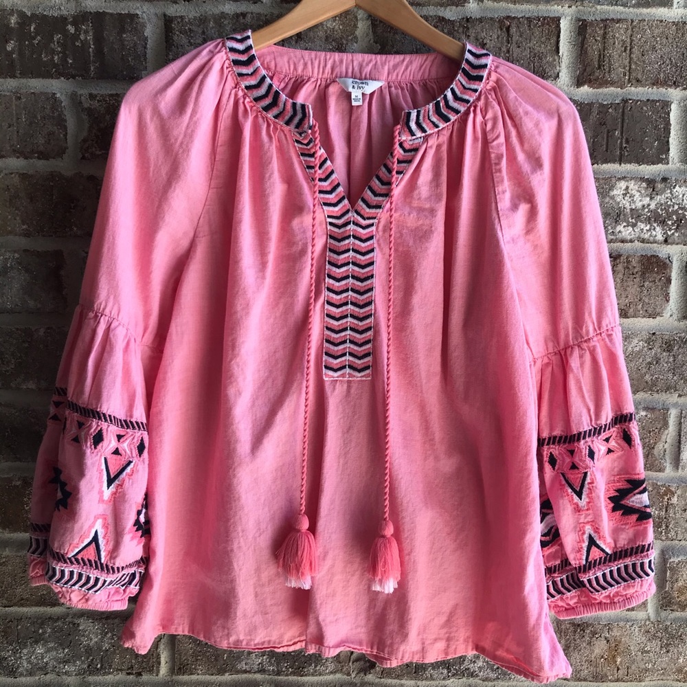 Crown & Ivy Pink Boho Embroidered Peasant Blouse